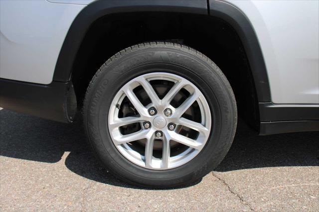 used 2023 Jeep Grand Cherokee L car, priced at $30,500