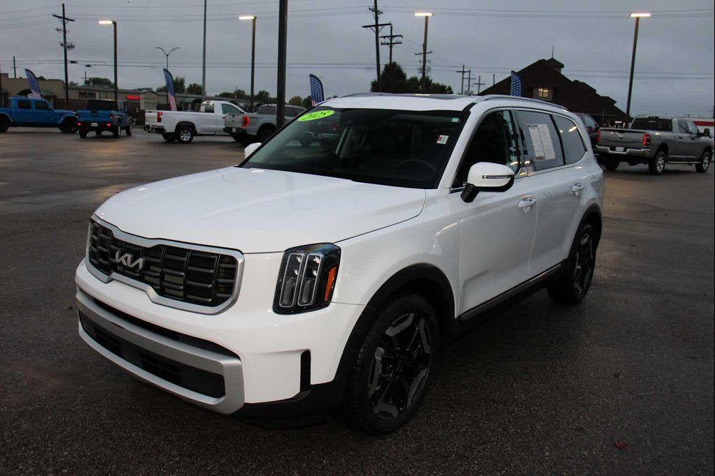 used 2025 Kia Telluride car, priced at $40,108