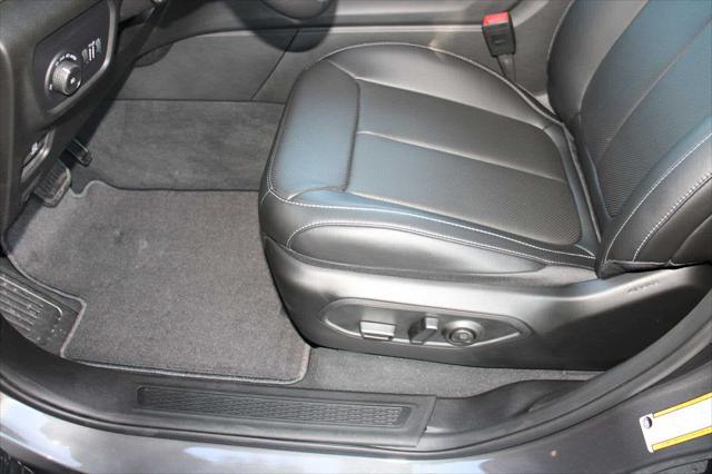new 2025 Jeep Grand Cherokee L car, priced at $54,682