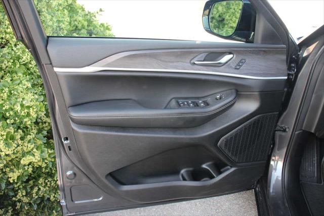 new 2025 Jeep Grand Cherokee L car, priced at $54,682