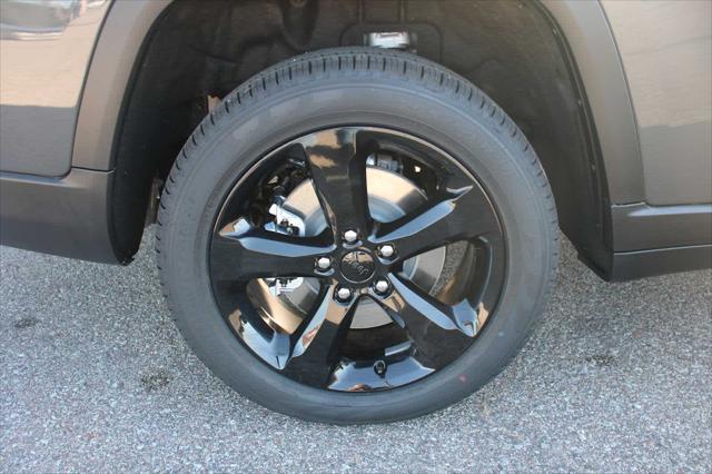 new 2025 Jeep Grand Cherokee L car, priced at $54,682
