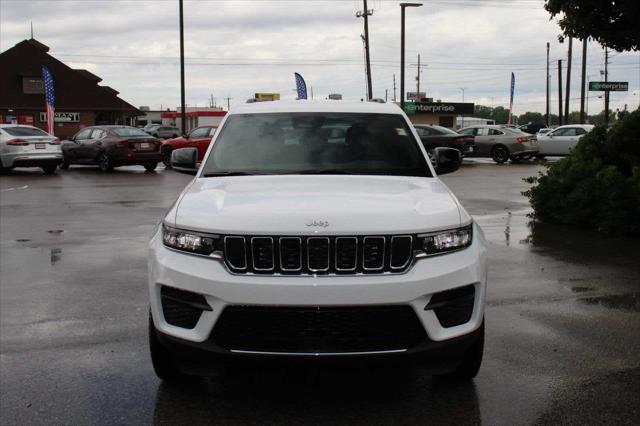 new 2025 Jeep Grand Cherokee car, priced at $40,638