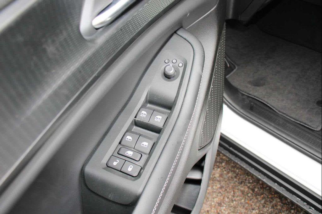 new 2025 Jeep Grand Cherokee car, priced at $43,820