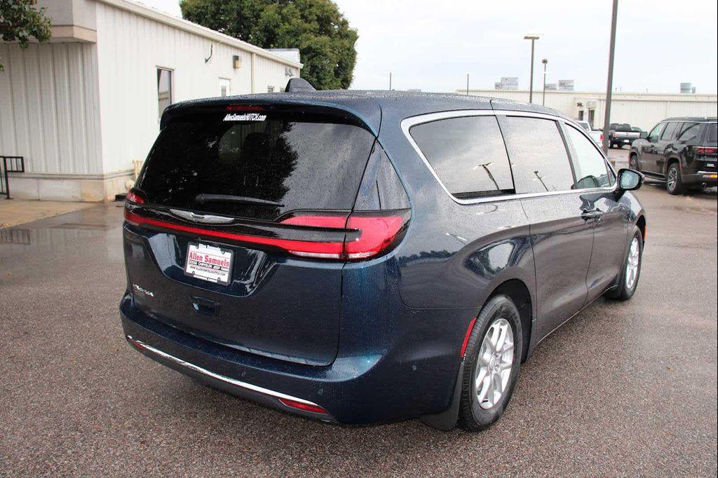 new 2025 Chrysler Pacifica car, priced at $51,040