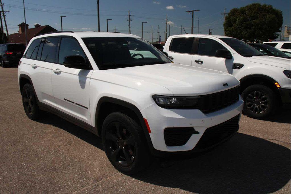 used 2023 Jeep Grand Cherokee car, priced at $31,775