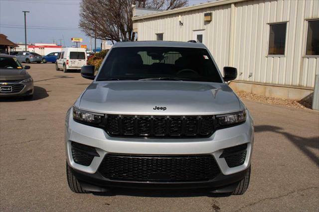 new 2025 Jeep Grand Cherokee car, priced at $44,025