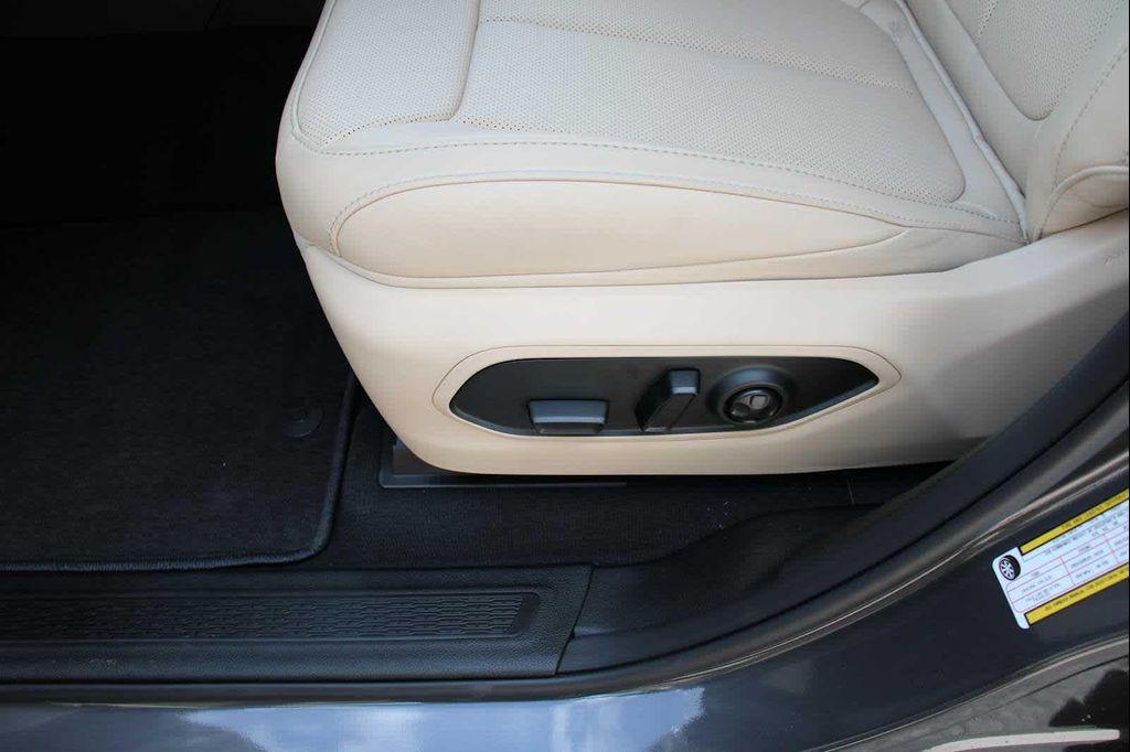 new 2025 Jeep Grand Cherokee car, priced at $56,655