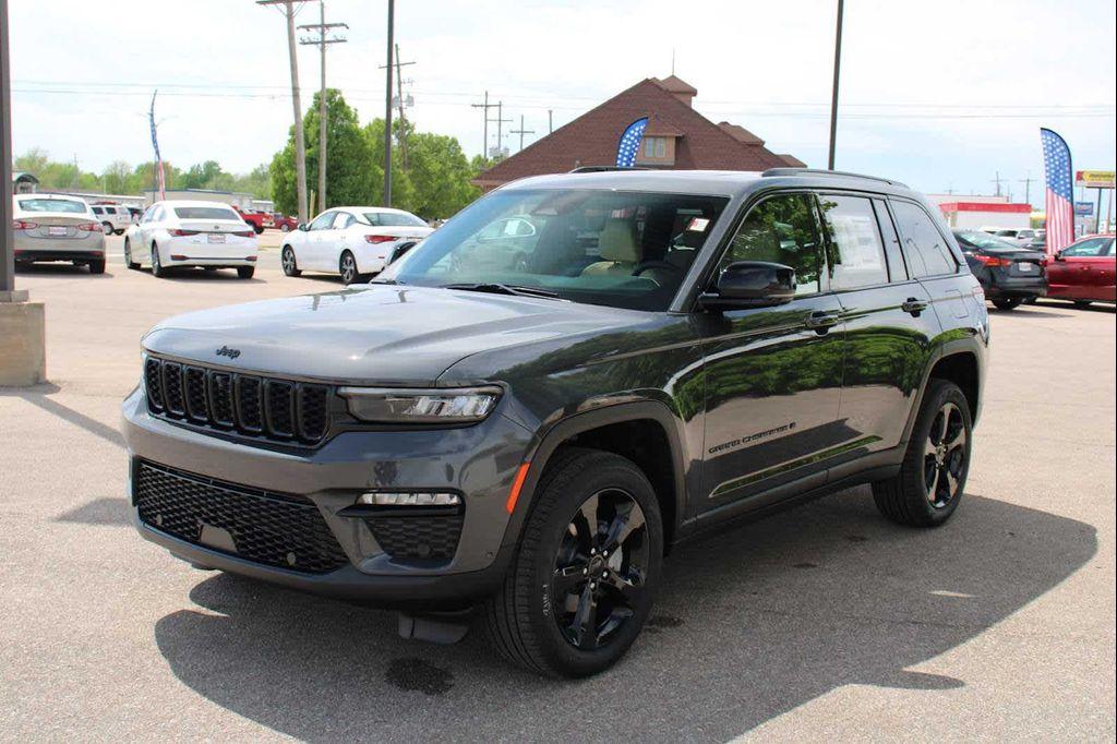 new 2025 Jeep Grand Cherokee car, priced at $56,655
