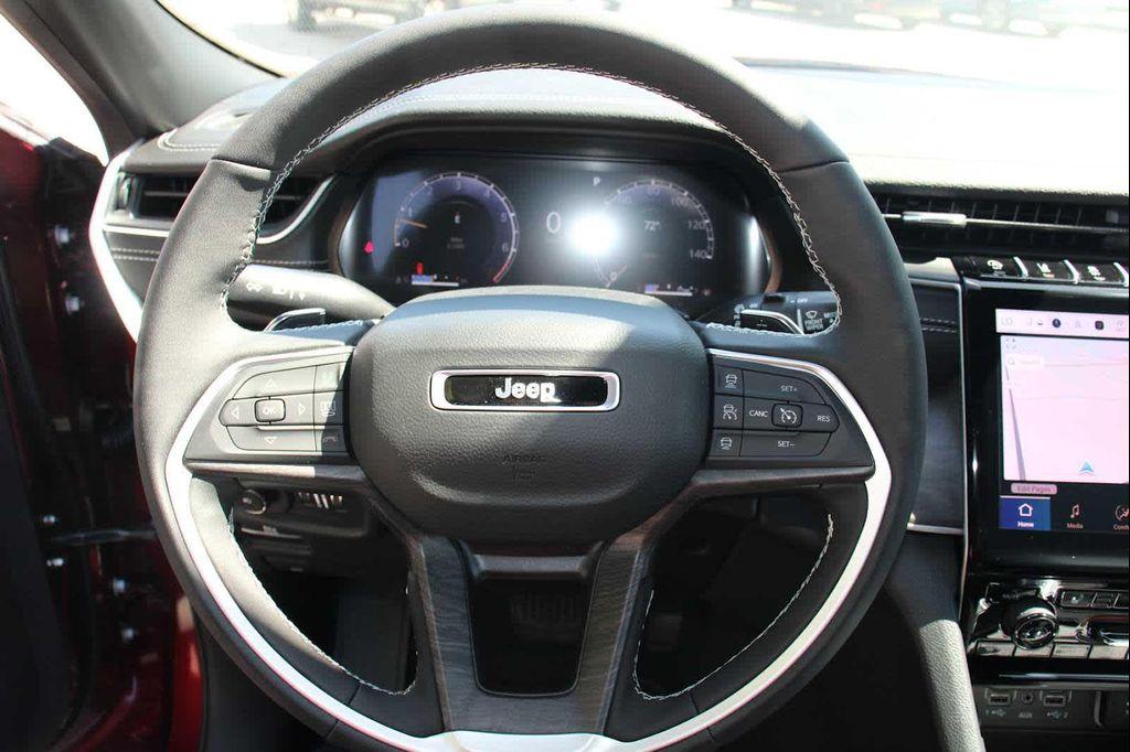 new 2025 Jeep Grand Cherokee car, priced at $49,385