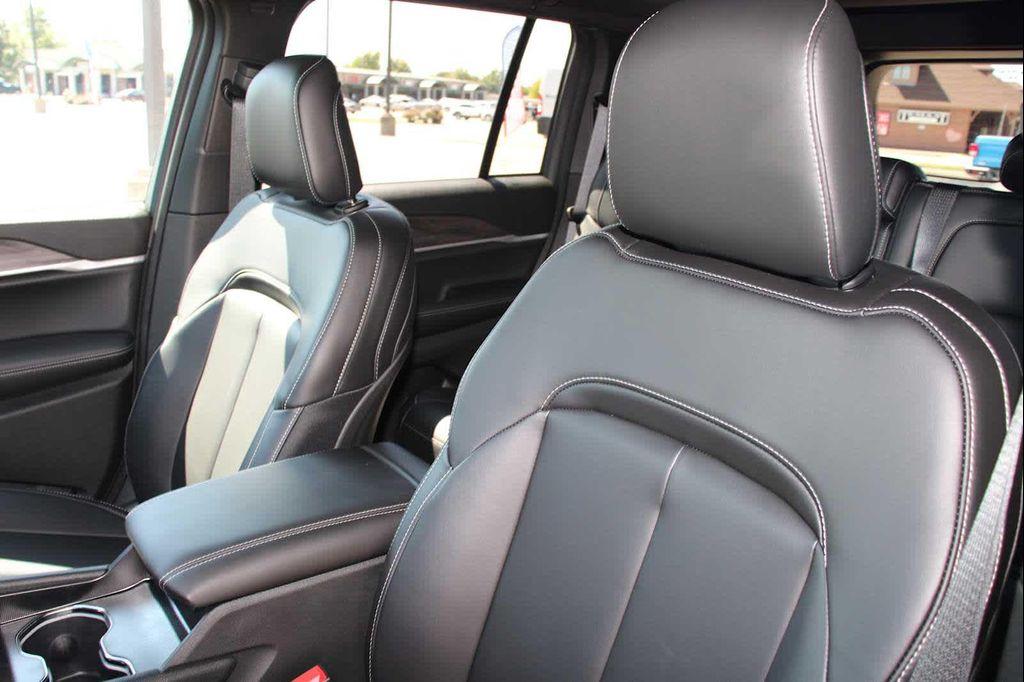 new 2025 Jeep Grand Cherokee car, priced at $49,385