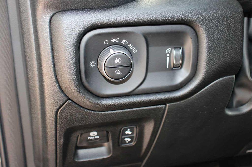 new 2025 Ram 1500 car, priced at $59,000
