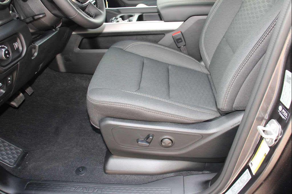 new 2025 Ram 1500 car, priced at $59,000