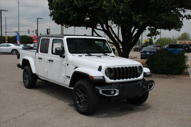 new 2025 Jeep Gladiator car, priced at $47,768