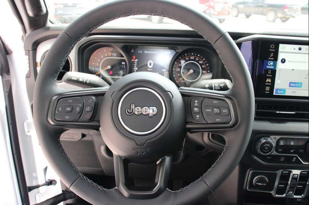 new 2025 Jeep Gladiator car, priced at $46,895