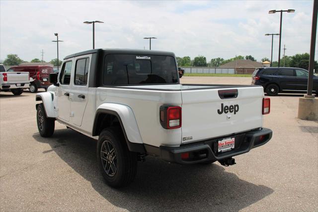 new 2025 Jeep Gladiator car, priced at $47,768