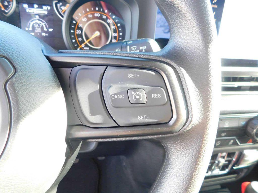new 2025 Jeep Gladiator car, priced at $44,385