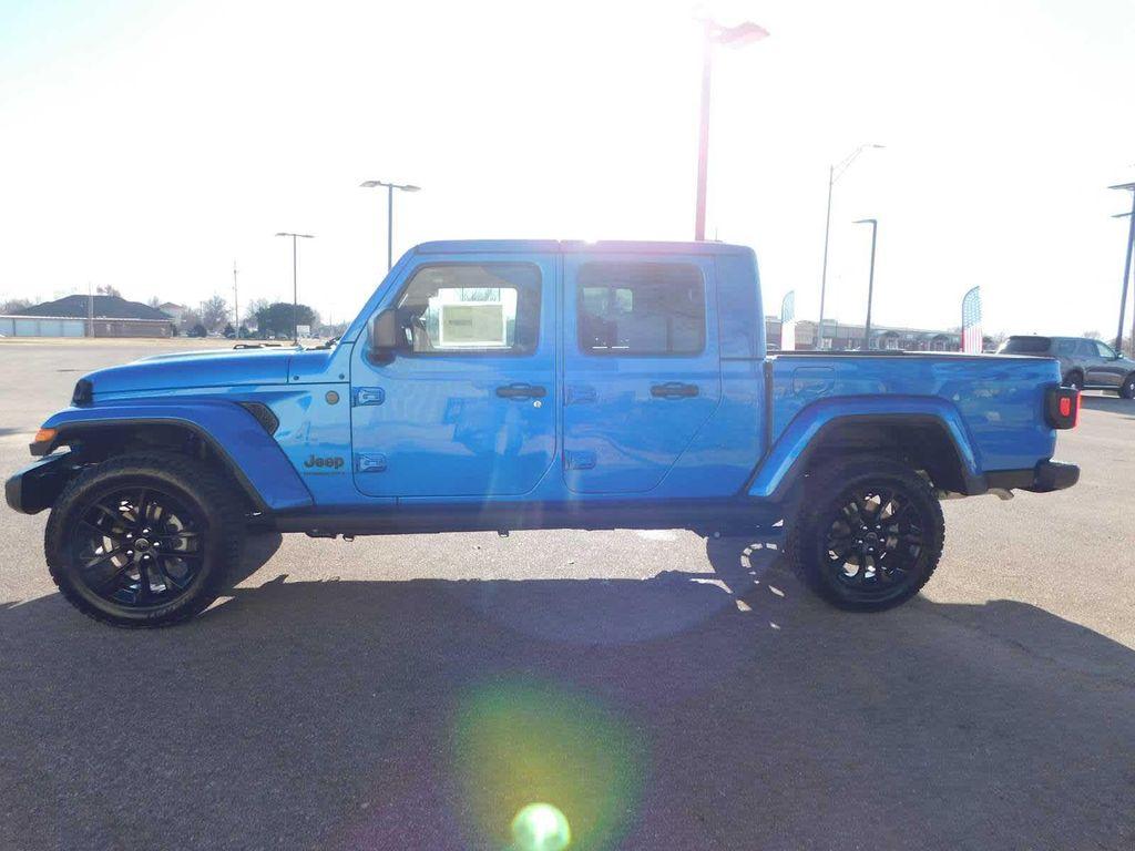 new 2025 Jeep Gladiator car, priced at $44,385