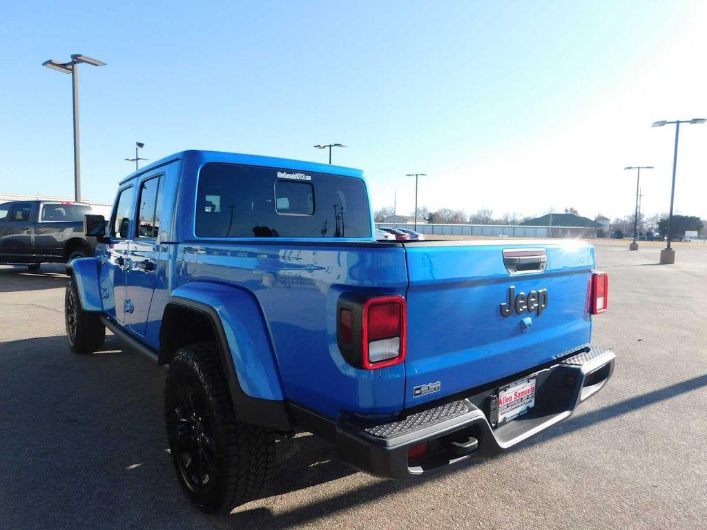 new 2025 Jeep Gladiator car, priced at $44,385
