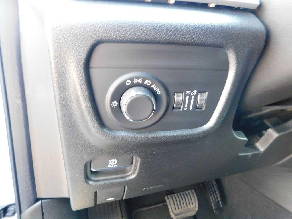 new 2025 Jeep Grand Cherokee L car, priced at $44,125