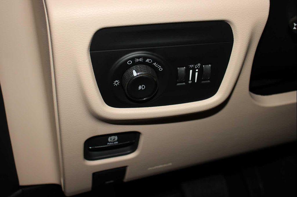 new 2025 Jeep Grand Cherokee L car, priced at $57,530