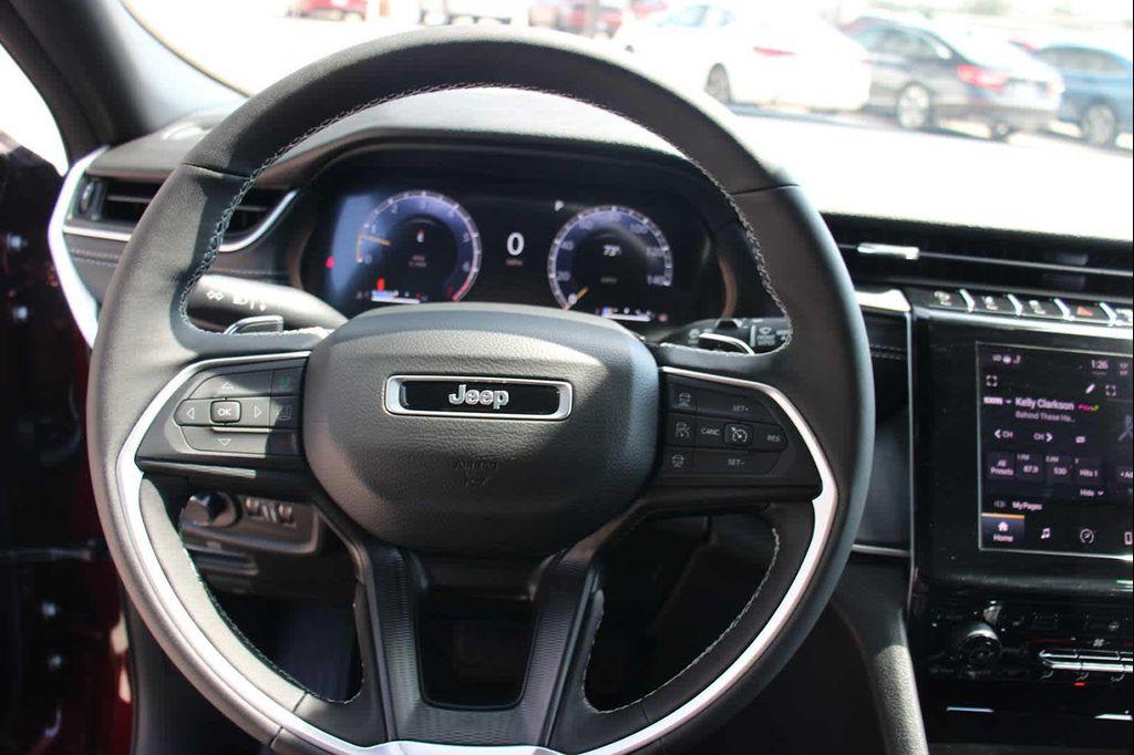 new 2025 Jeep Grand Cherokee car, priced at $41,890