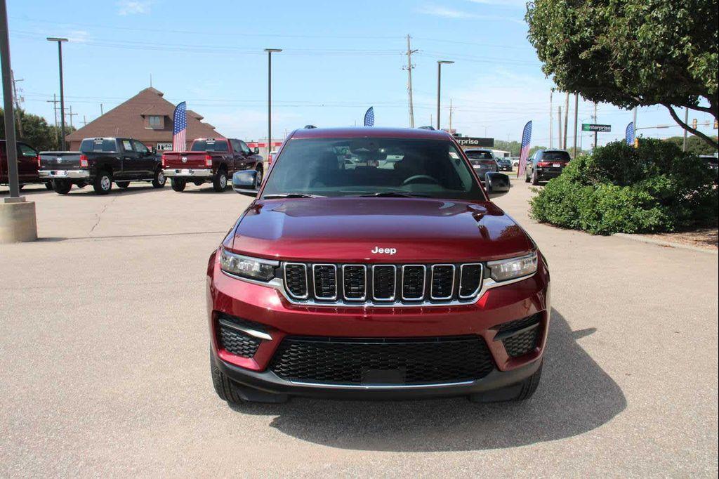 new 2025 Jeep Grand Cherokee car, priced at $41,890