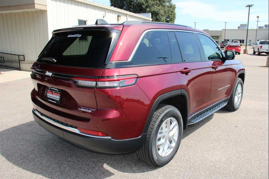 new 2025 Jeep Grand Cherokee car, priced at $41,890