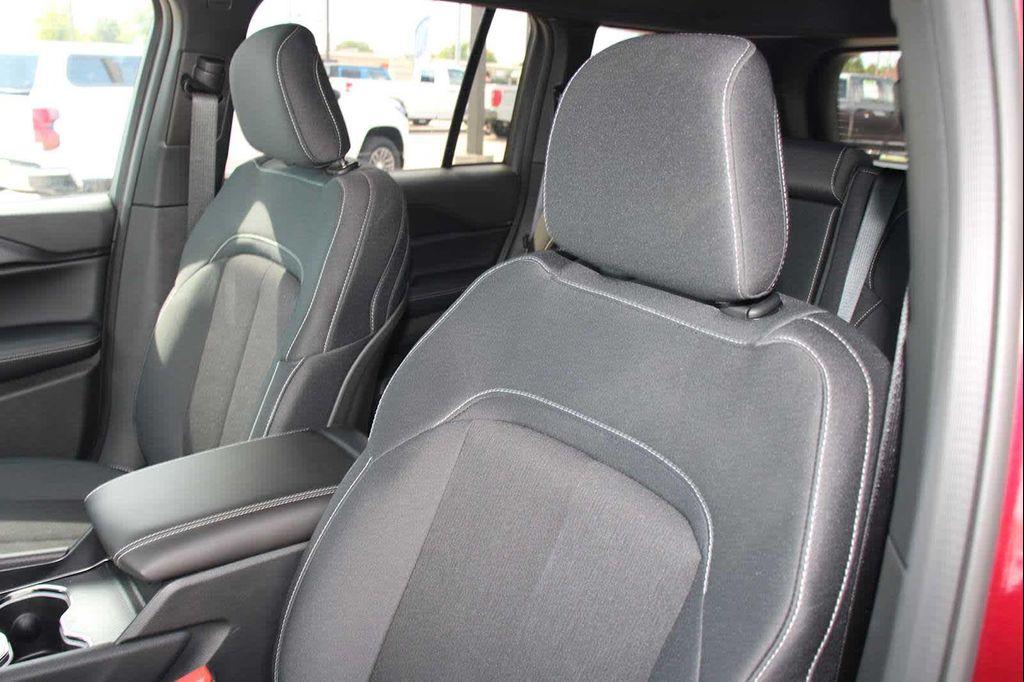 new 2025 Jeep Grand Cherokee car, priced at $41,890