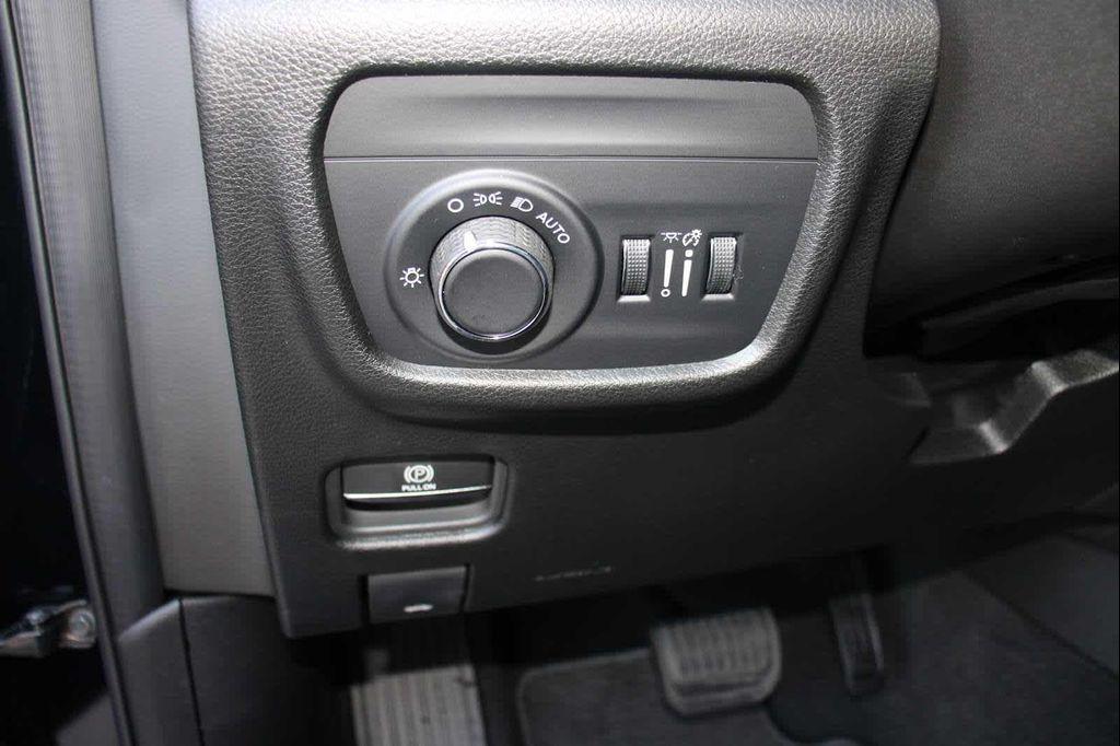 new 2025 Jeep Grand Cherokee car, priced at $42,165