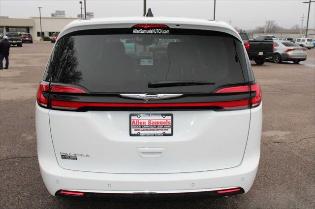 new 2024 Chrysler Pacifica car, priced at $42,240