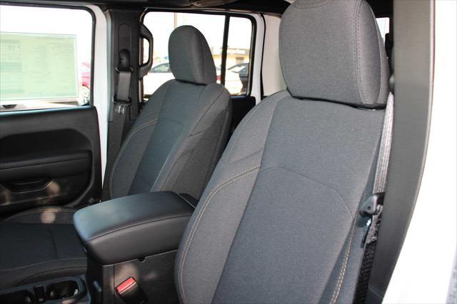 new 2025 Jeep Gladiator car, priced at $52,015