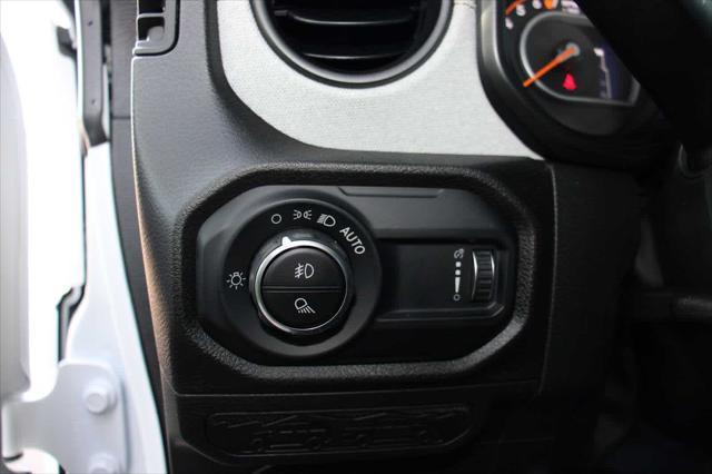 new 2025 Jeep Gladiator car, priced at $52,015