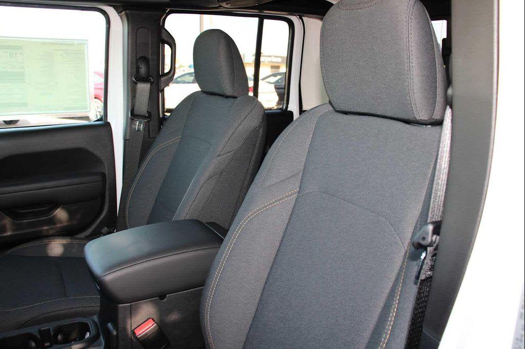 new 2025 Jeep Gladiator car, priced at $49,265