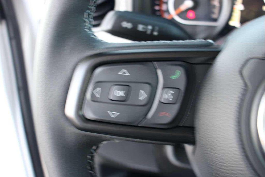new 2025 Jeep Gladiator car, priced at $49,265