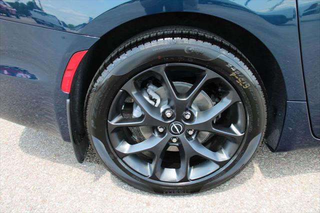 new 2025 Chrysler Pacifica car, priced at $51,271