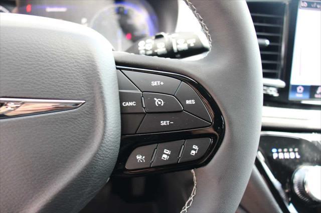 new 2025 Chrysler Pacifica car, priced at $51,271