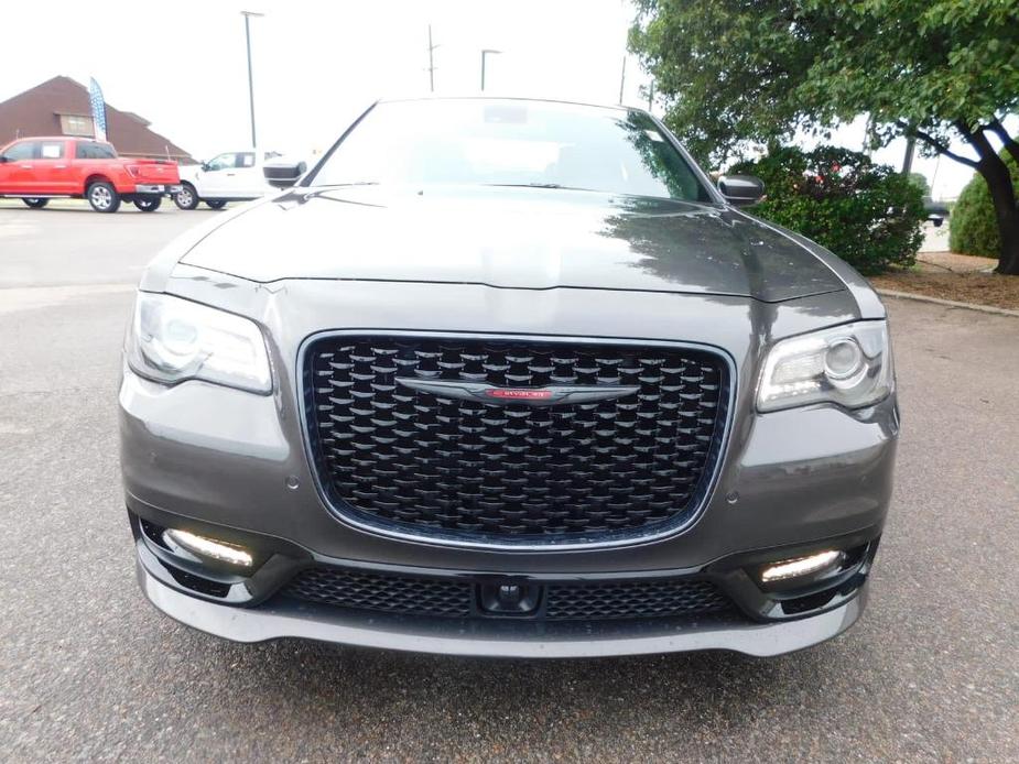 new 2023 Chrysler 300 car, priced at $46,221