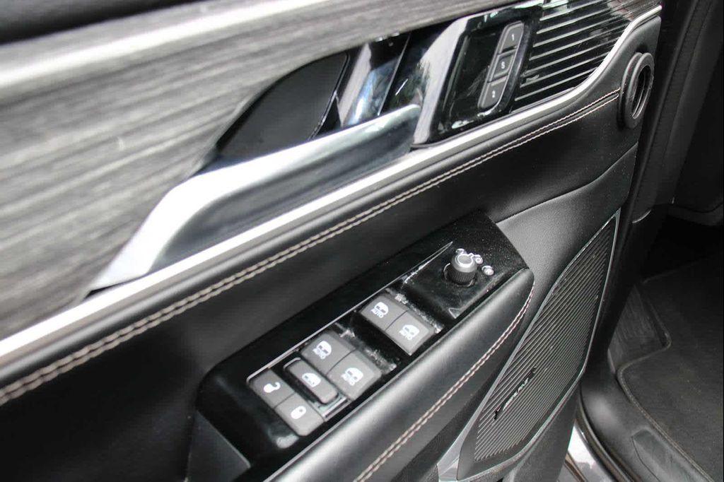 used 2022 Jeep Wagoneer car, priced at $44,185