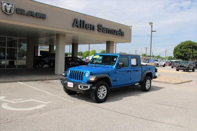 used 2023 Jeep Gladiator car, priced at $32,977