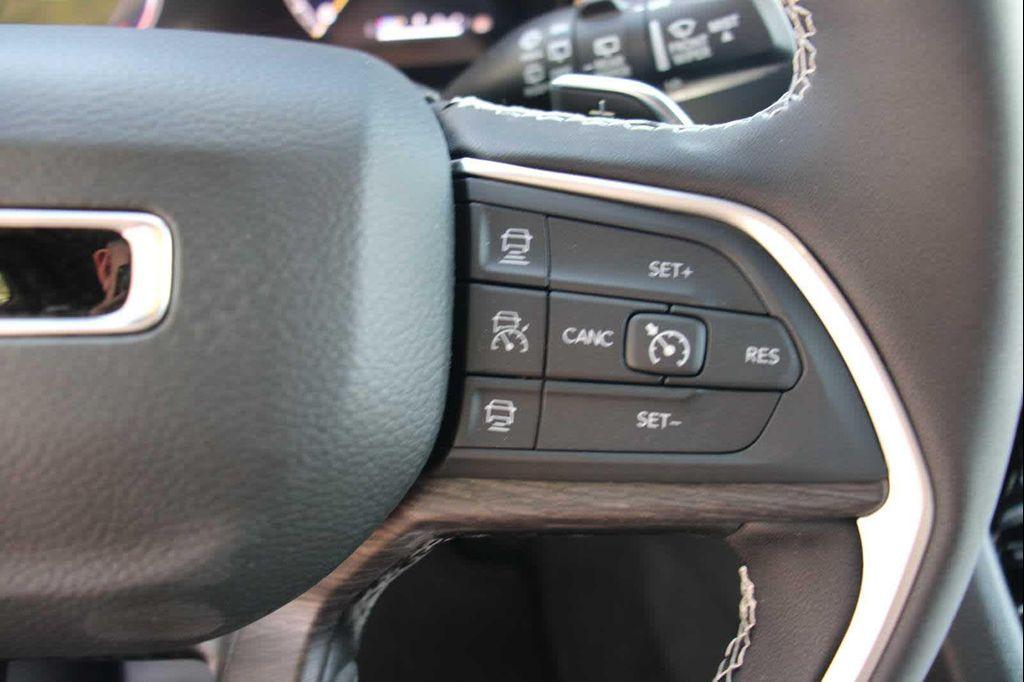 new 2025 Jeep Grand Cherokee car, priced at $51,160