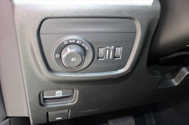 new 2025 Jeep Grand Cherokee L car, priced at $47,552