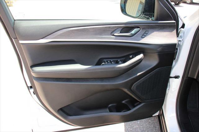 new 2025 Jeep Grand Cherokee L car, priced at $47,552