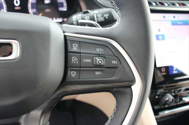 new 2025 Jeep Grand Cherokee car, priced at $51,196