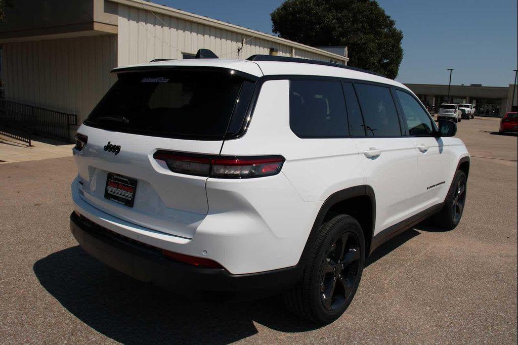 new 2025 Jeep Grand Cherokee L car, priced at $48,525