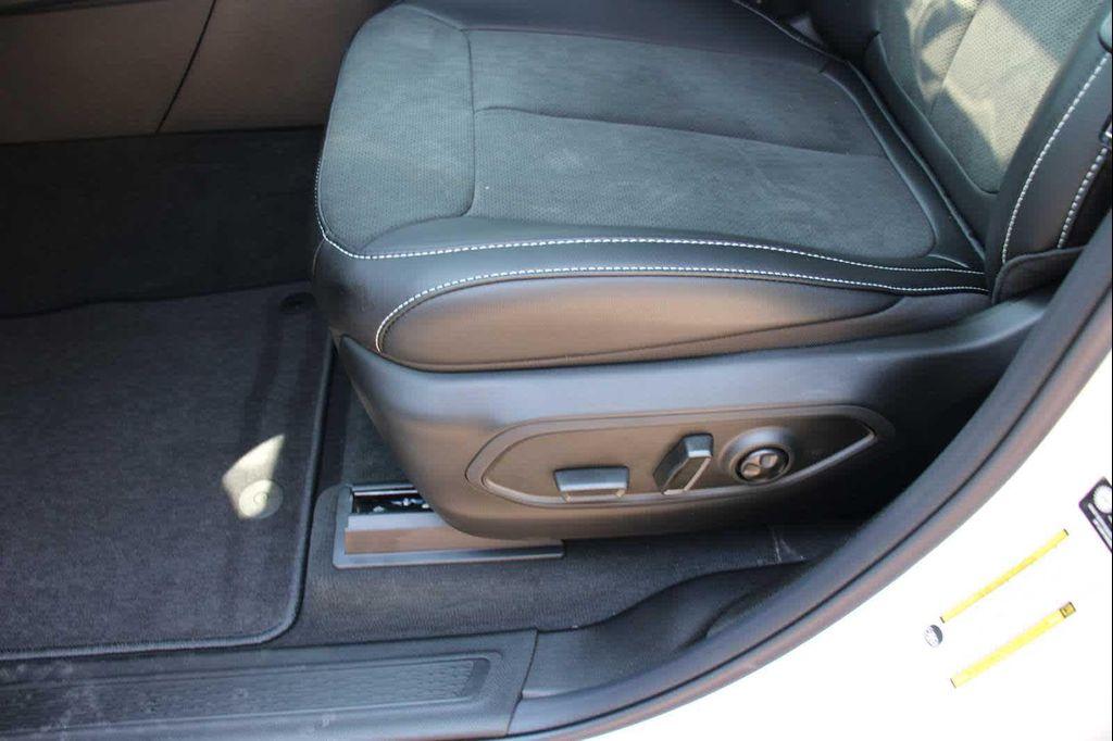 new 2025 Jeep Grand Cherokee L car, priced at $48,525