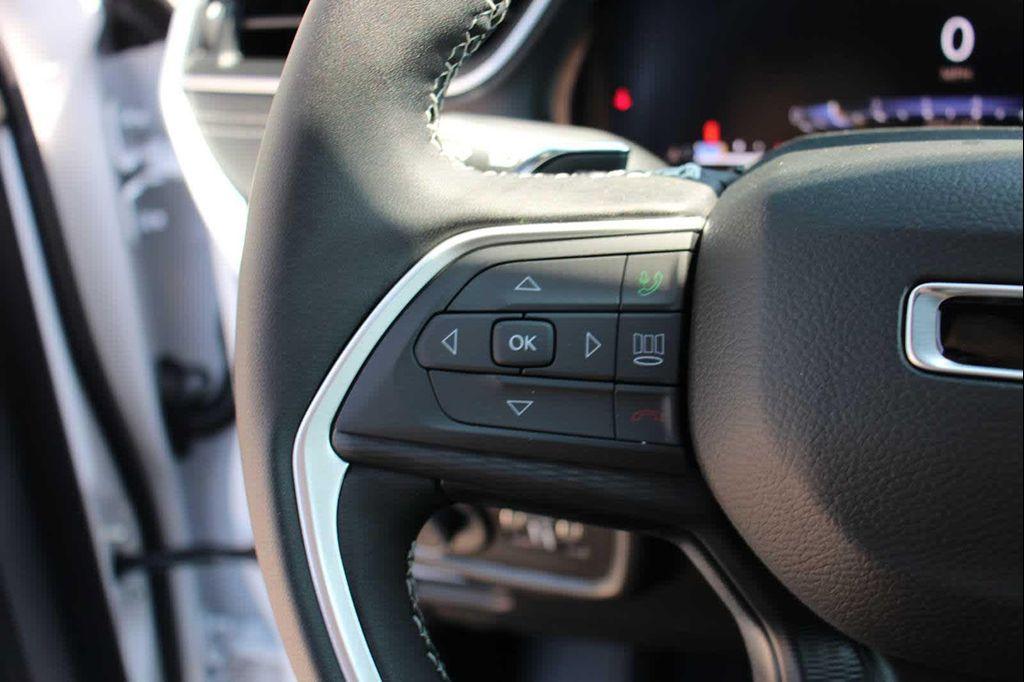 new 2025 Jeep Grand Cherokee L car, priced at $48,525