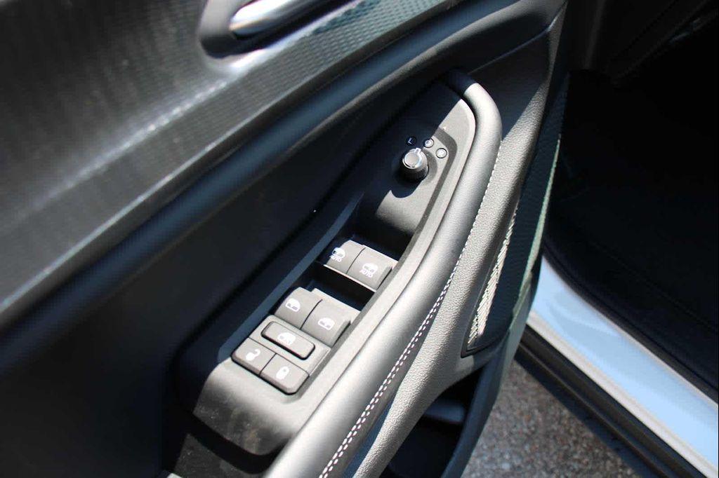 new 2025 Jeep Grand Cherokee L car, priced at $48,525