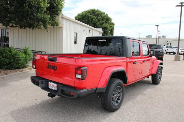 new 2025 Jeep Gladiator car, priced at $47,613