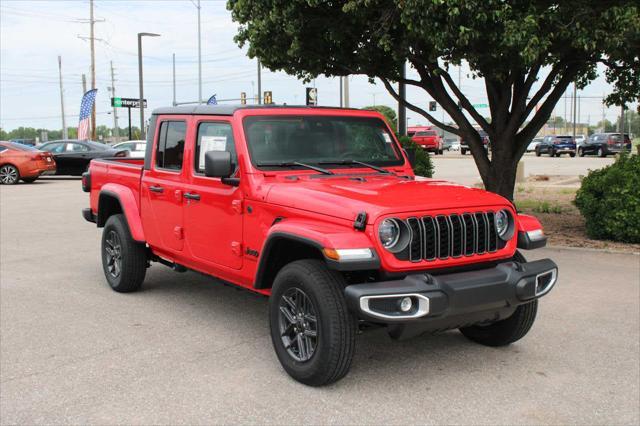 new 2025 Jeep Gladiator car, priced at $47,613