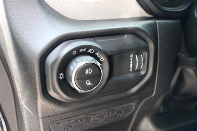 new 2025 Jeep Gladiator car, priced at $44,473